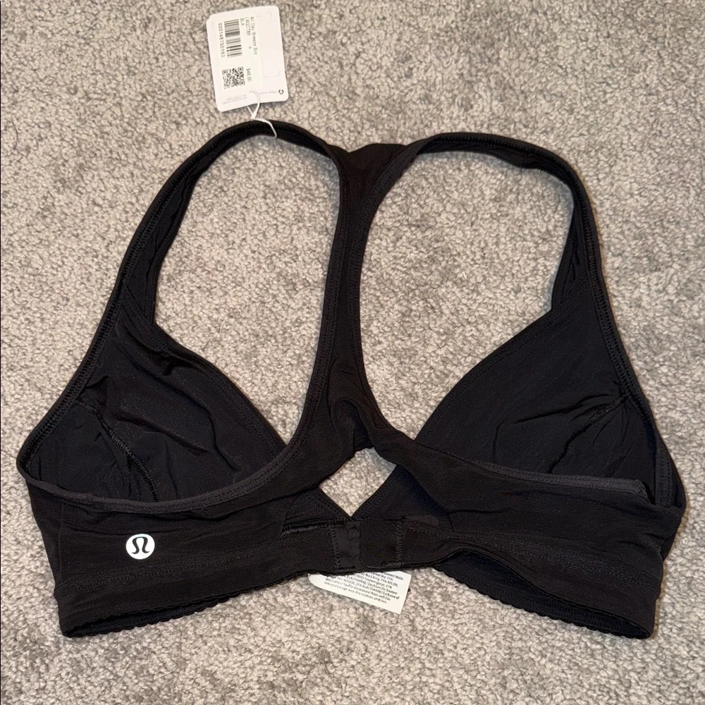 Lululemon bra size  4 nwt - Picture 3 of 3